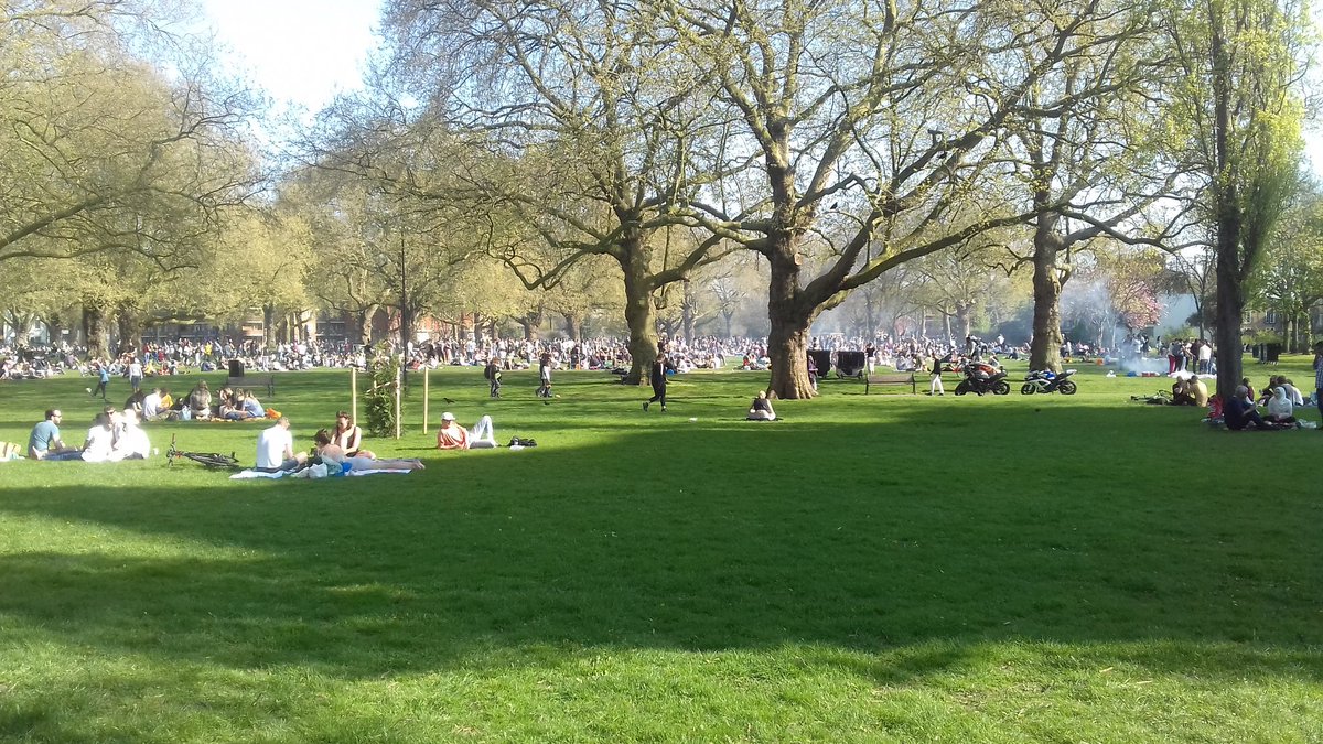 London fields when the sun shines 👍✌