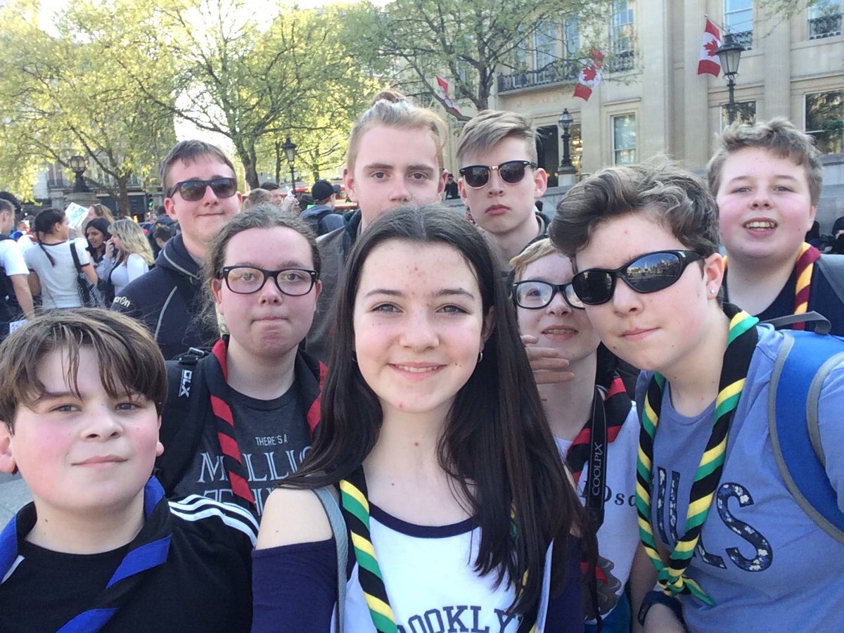 Naptimeormskirk's tweet photo. Met friends from Scotland! Team 137, #monrun17 #naptimeatthefinishline @WestLancsScouts @monopoly_run https://t.co/SYRdhc9UvM