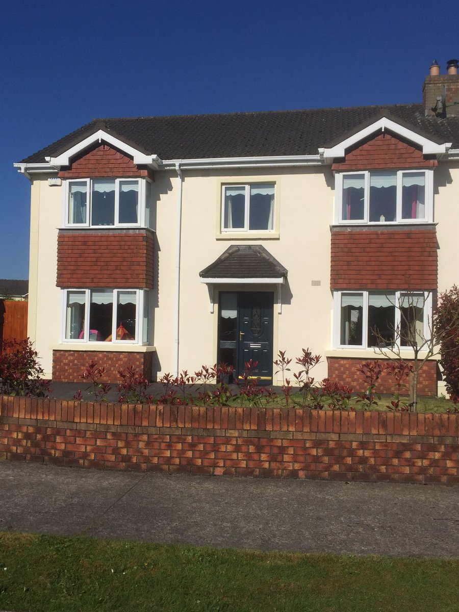 markcharlesprop's tweet photo. A stunner for the summer! 🌞🏡 #Johnstownbridge #selling #MCP https://t.co/ltIr81u5UW