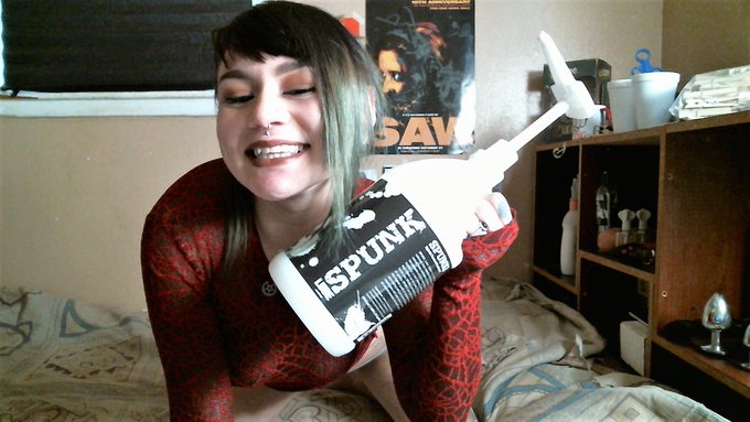15 Minutes! Let's check out my @SpunkLube and talk about safewords! @chaturbate https://t.co/t46s32c<a class="tags" href="/tag/spunklube">@spunklube</a><a href="/tag/daddy"class="tags"><span>#daddy</span></a>