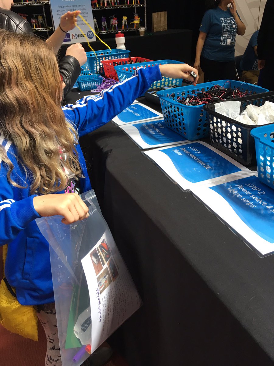 CourtneyANY's tweet photo. Build a wigglebot and one for children in #Syria @nycfirst #NYCFIRST2017 https://t.co/XnwAtQ0wvY