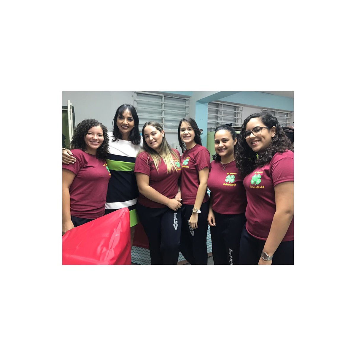 DearKary12's tweet photo. Es hora de pensar verde❣️Gracias a Nuria Sebazco y a Ada Monzón por compartir con nosotros.🍀 #Club4H  @nsebazco @adamonzon https://t.co/xTAgPKAlqb