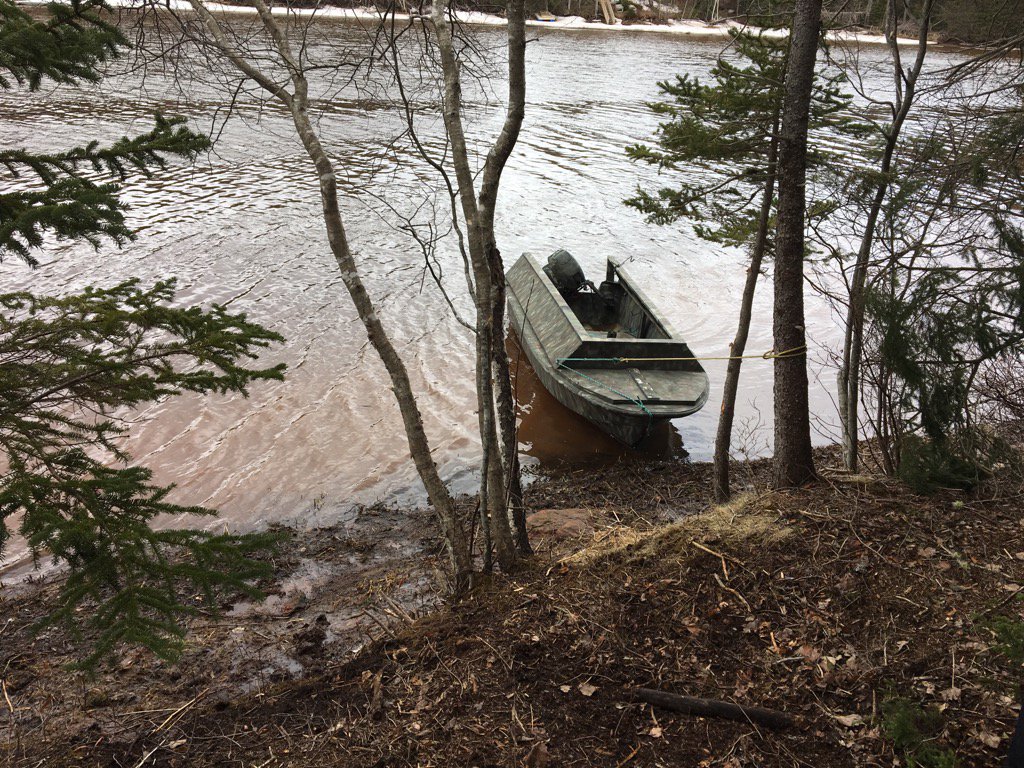 JVMcgrath's tweet photo. @TUNA_TANK @cmacadam15 great day on the river #weekfromtoday https://t.co/QDgtvjgbMg