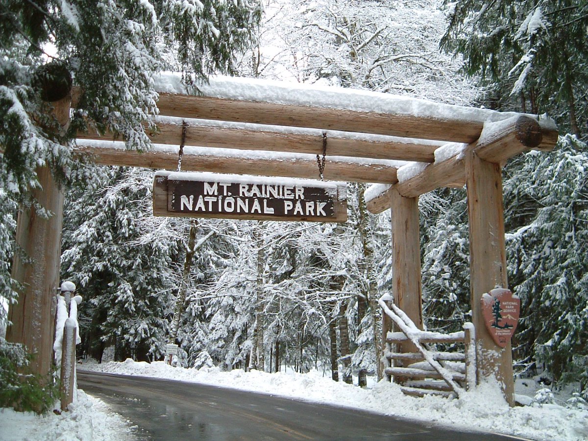 visitmtrainier's tweet image. Fee Free Weekends on April 15-16 &amp;amp; April 22-23 during National Park Week at Mt. Rainier National Park. ow.ly/kPjs30aEikH