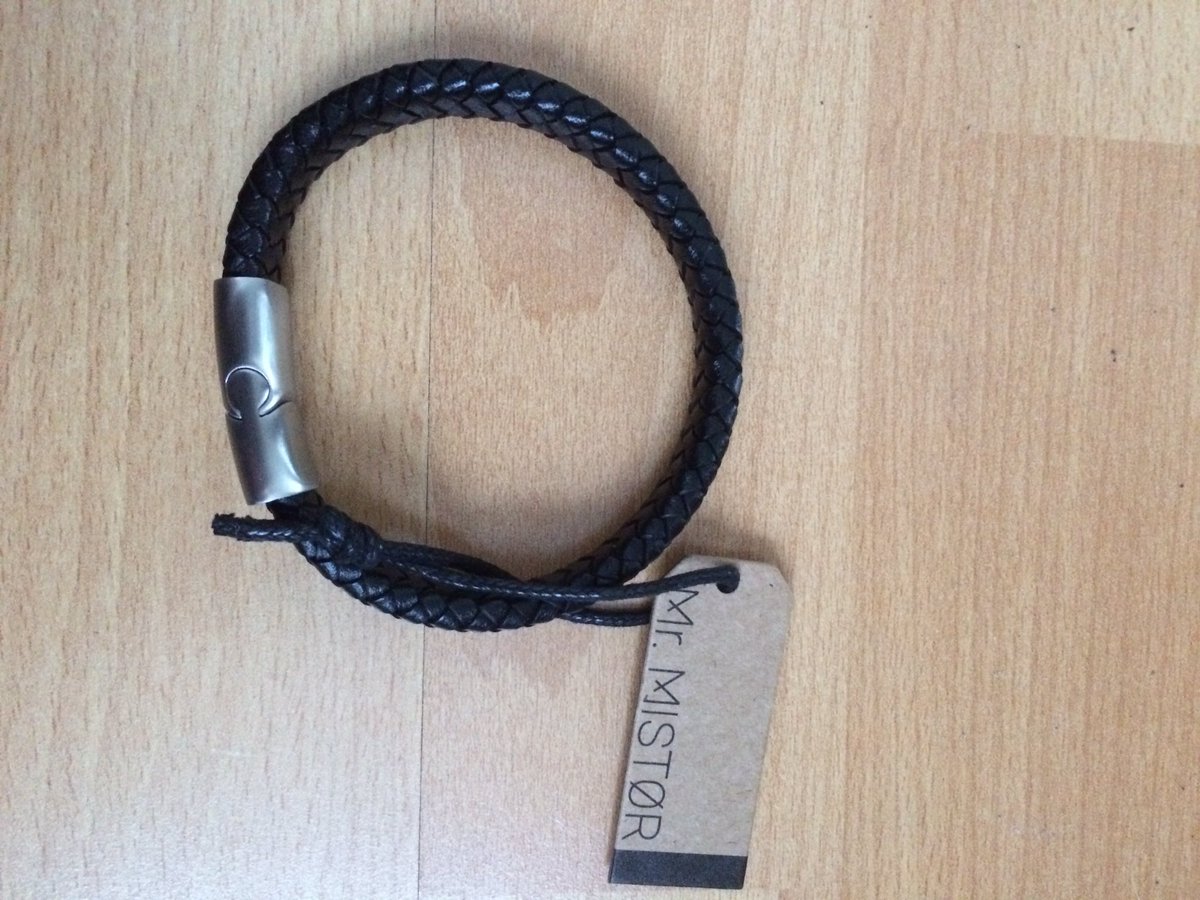 FeetCare1's tweet photo. @AntiroSieraden Heren armbanden magneetsluiting https://t.co/9bsvhu49Pz