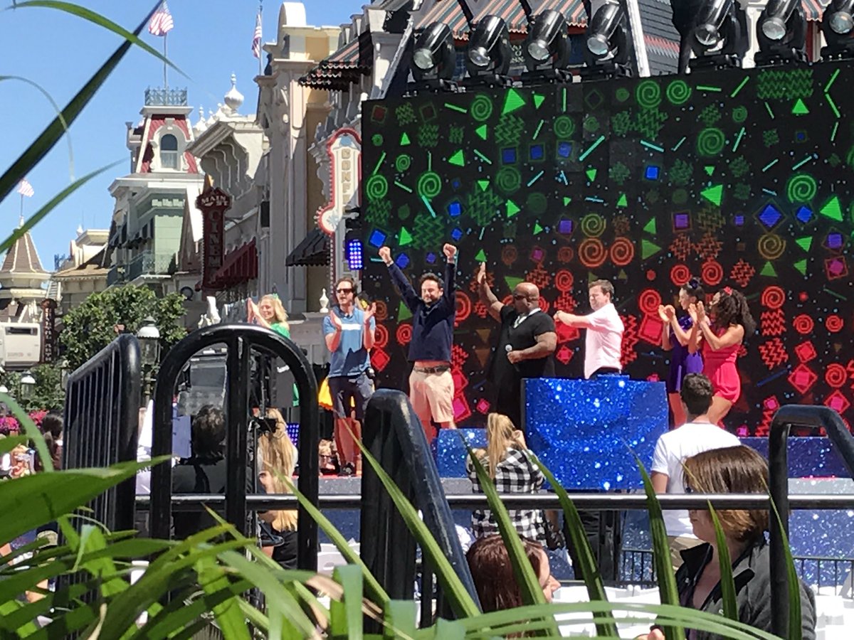 Brad_Lowe's tweet photo. Ant, Dec &amp; Cee Lo Green at Disney! Florida perks! https://t.co/WHmSCp63vo