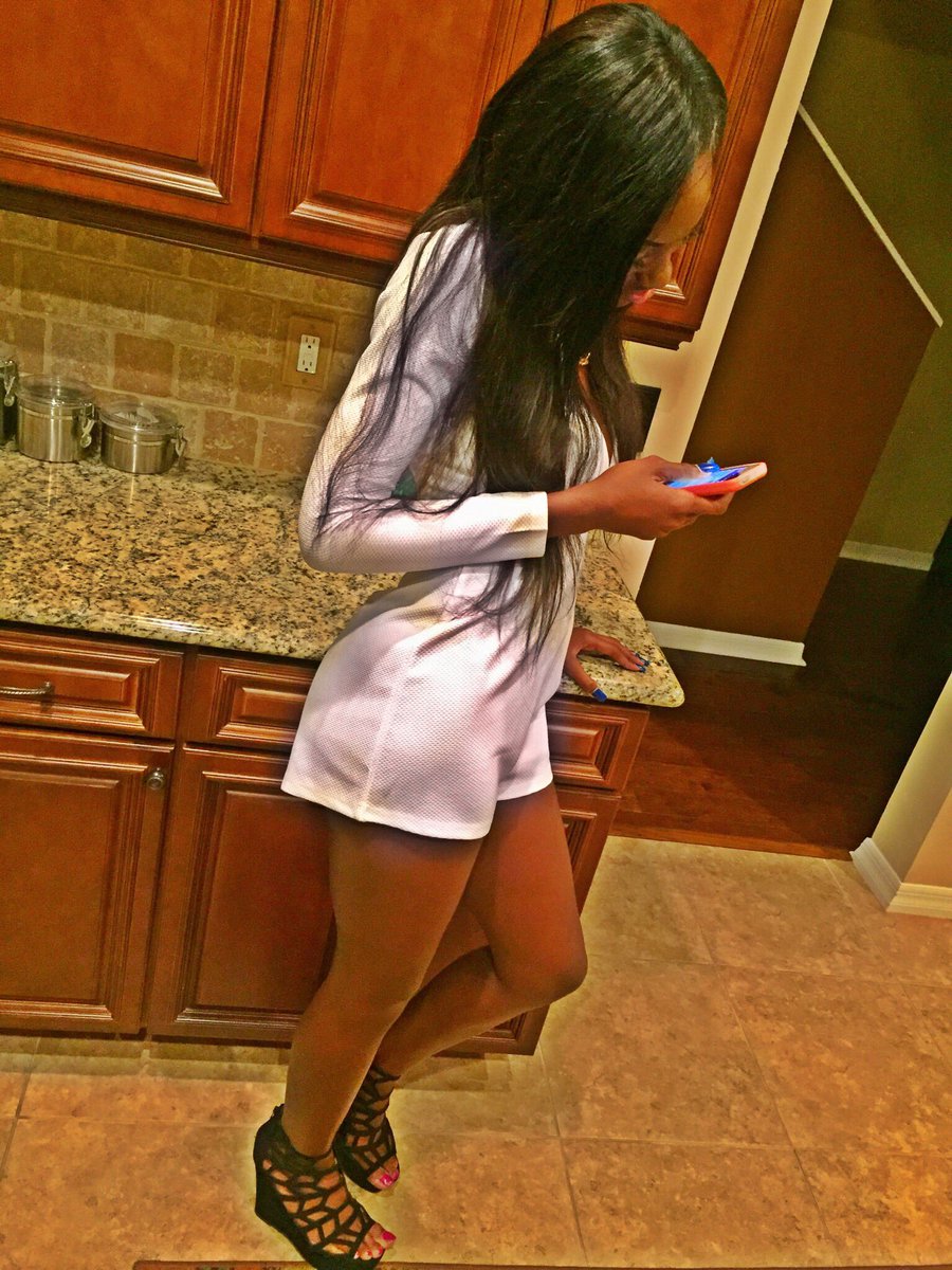 DefineMe_Here_'s tweet photo. I meaaaan I might as well lmao β€οΈπ€·πΎββοΈ #skinnyashellchallenge https://t.co/sMWv9YTjUx