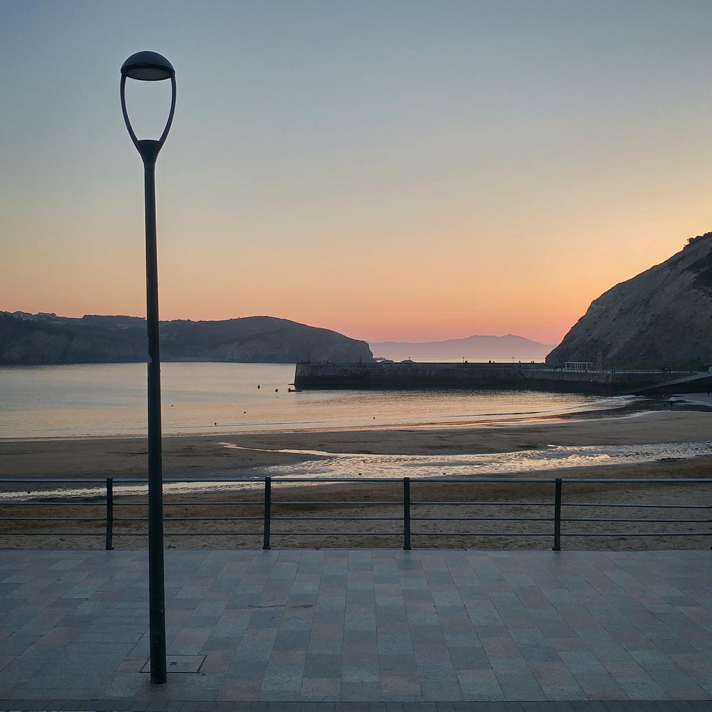 jasonsplaces's tweet photo. Day 4 of driving a van around Europe and already this sunset. 😍🚐🌅 #vanlife #travel #breathtaking https://t.co/7UdaT0qou4