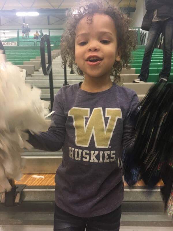 _DevinCulp_'s tweet image. I'm very grateful to say I'm going to  further education &amp;amp; my football career at the University of Washington #GoDawgs #WOOF #BFL #OKG 🐺🐺💜💛😈