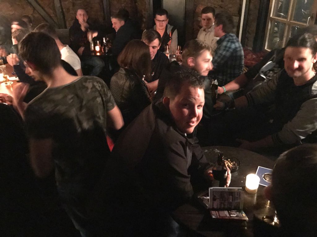 Auch im Hobel ist die Bude voll. #kneipenfestaalen