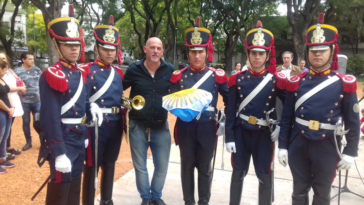 angeloanyelo's tweet photo. #Laesquinaemblematica C su #Referente #alejandroayelo acto 35 aniversario de guerra de malvinas homenaje a veteranos  15 @horaciorlarreta https://t.co/cCEMbwcCUV