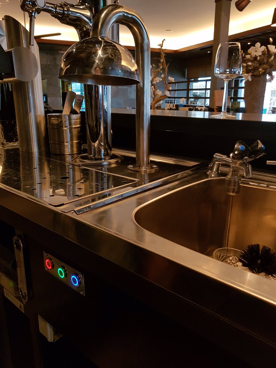 Glazen bevriezen in 5 seconden The Iced built-inn doet het. Deze geplaatst restaurant deWig Renesse