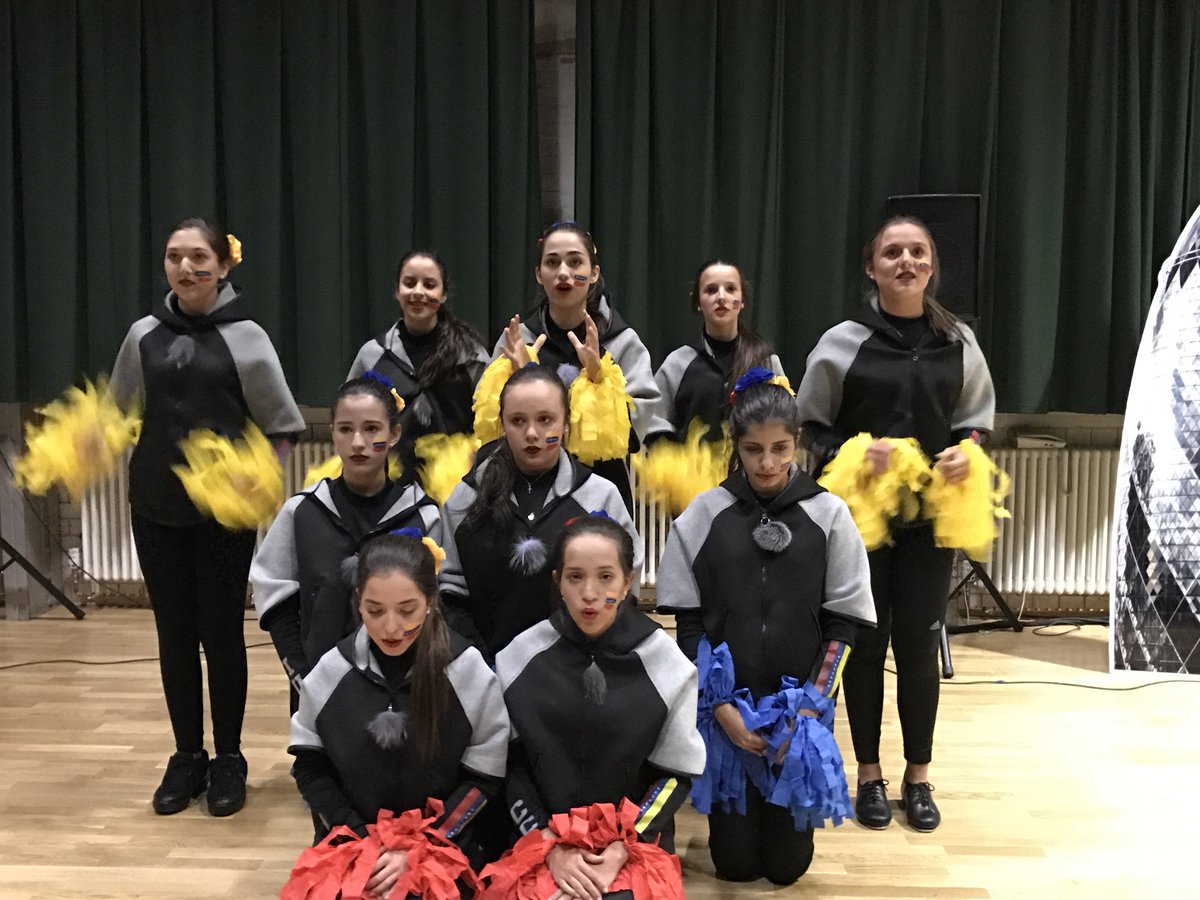 beo_world's tweet photo. Instituto los Andes de Caracas, in BEO Song! Great Job Girls!!! #beoroyalholloway #beoroyal #beo2017 #BeoWorld2017 https://t.co/tUoj6VYPVS