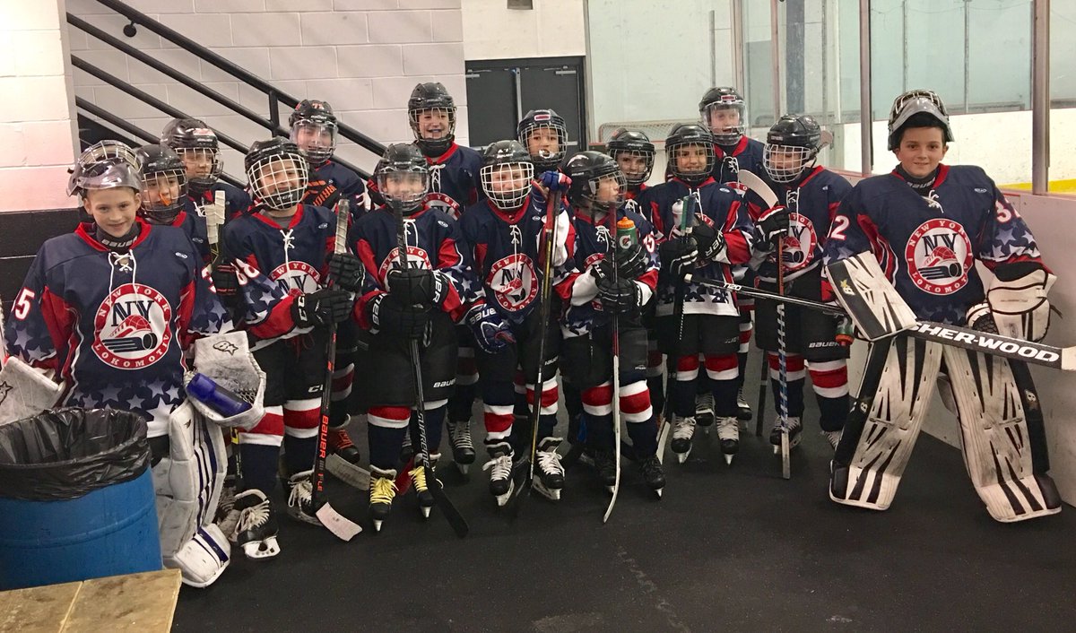 NyLokomotiv's tweet photo. 2006 Team 2 taking ice in there last game of the Shamrock . Hard fought tournament . Congrats https://t.co/UtTImCwwyD