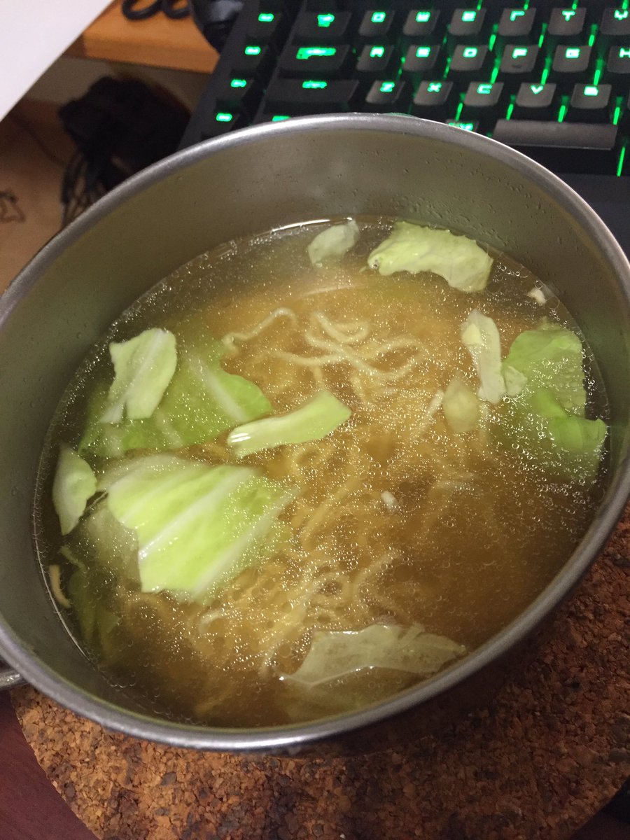 o_SAKAMA's tweet photo. @Saketacheese8 即席ラーメン https://t.co/LUV099yZXx