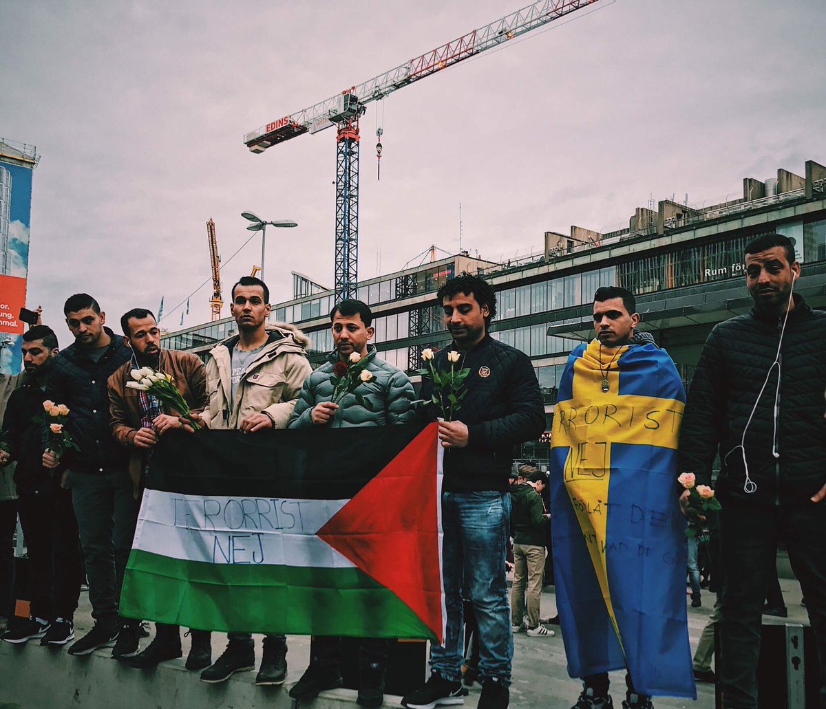 ViChristophe's tweet image. Mitt i allt får man inte glömma de personer som drabbas av fördomarna på grund av enskilda idioter. #openstockholm