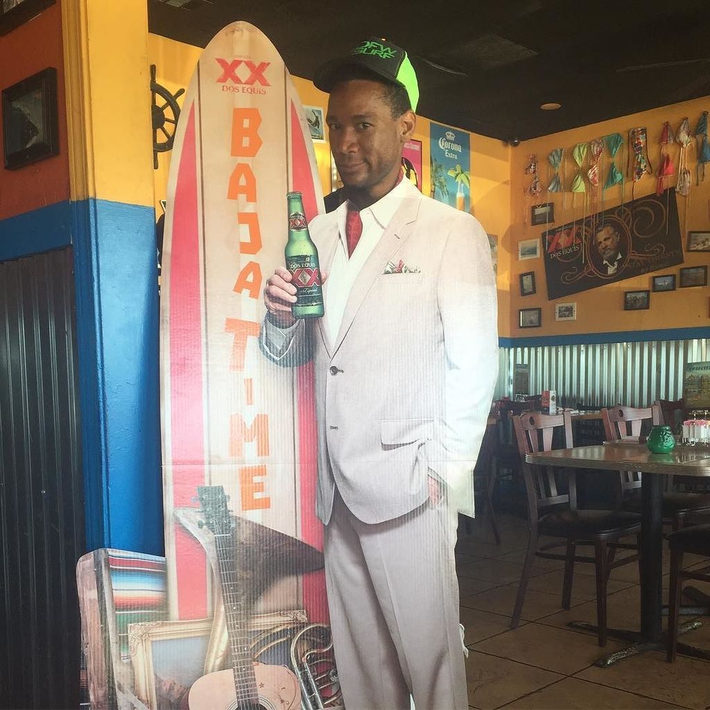 andradunn's tweet photo. Kickin it with the most interesting man in the world. #solostatus #themostinterestingmanintheworld https://t.co/6xEN8eIRJe https://t.co/k4opdRtZ2H