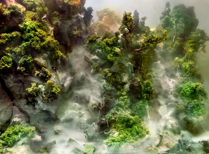 Kim Keever <a href="/kimkeever/">Kim Keever</a>, landscape photographs in 200 gallon water tank. kimkeever.com