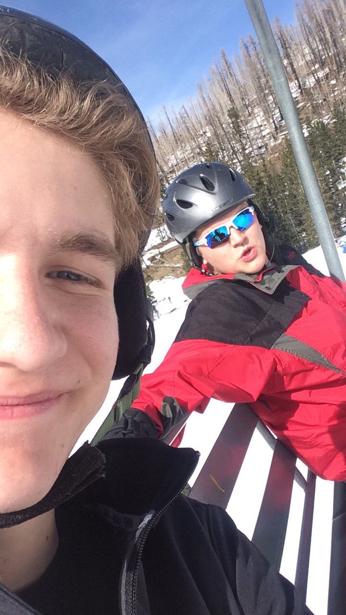 deactivated2947's tweet photo. Happy birthday to my fellow grassbuster❤ https://t.co/Rh2luKkwsk