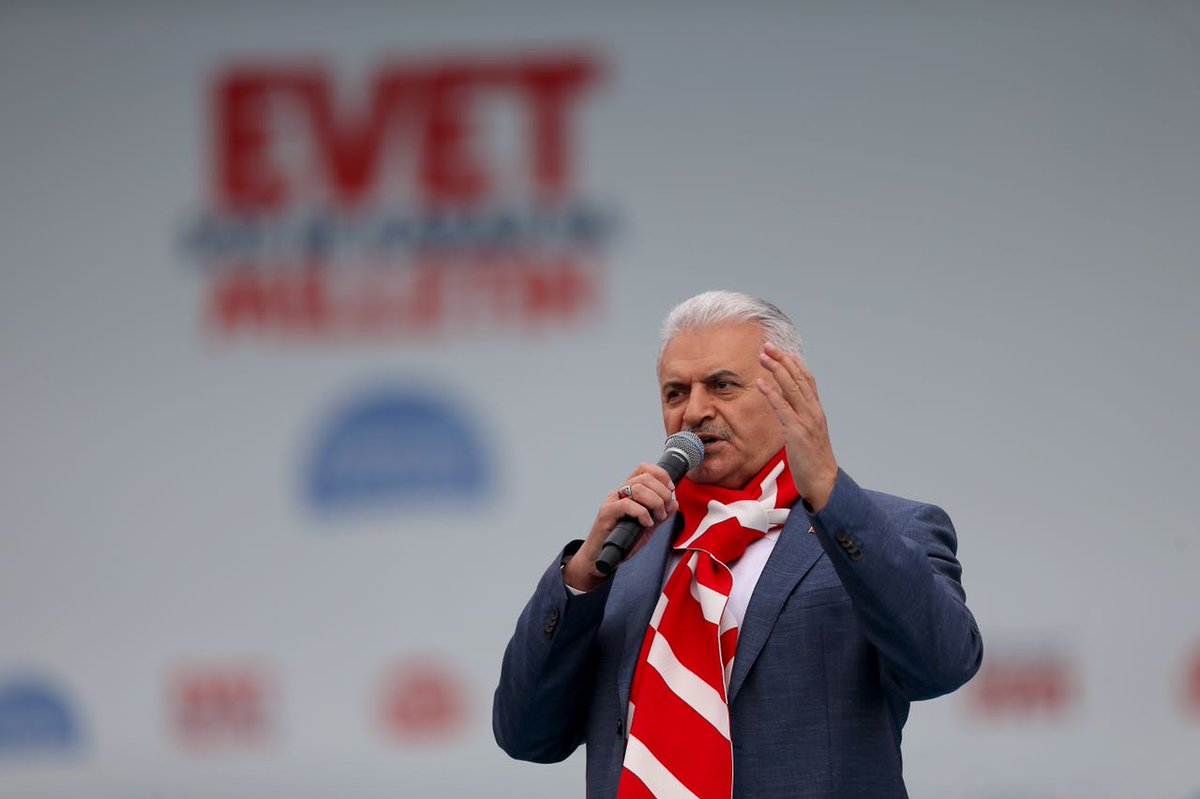 suleymansoylu's tweet photo. Cumhurbaşkanımızı ve Başbakanımızı bağrına basan İstanbul, Yenikapı'da haykırdı

#TekYürekEVET https://t.co/TWkeDgtsRh