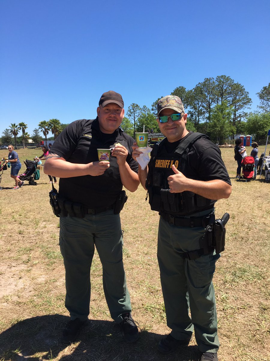 KonaIceWC's tweet photo. @PascoSheriff Deputies enjoying @KONAICE after the @VLCTampa    Easter Egg Hunts.  Thank you for your service! https://t.co/V2OWliB9Ad
