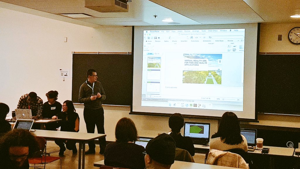 designlablive's tweet image. Dr. Bernie Garrett speaking about virtual reality for pain and health applications #MedAppsVan #MedAppsVR #DesignLabLive