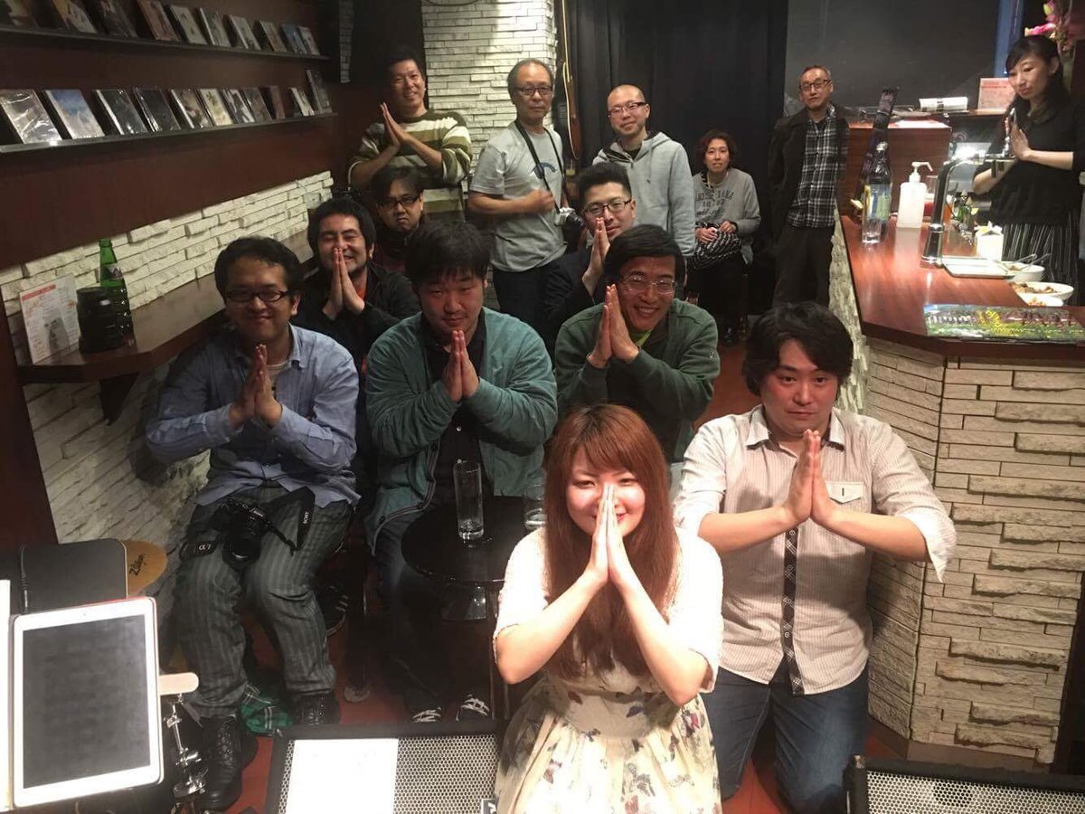 gmgm6239's tweet photo. とりいそぎ！いけだむつみ初のワンマンライブ起こし頂いたお客様！！！頑張れと応援していただいた皆様、本当に本当にありがとうございました！！！今は色んな感情の処理が大変なので明日はゆっくりお休みしながらまとめたいと思います！！本当にありがとうございました😭💓 https://t.co/Nf0xpMPXj0