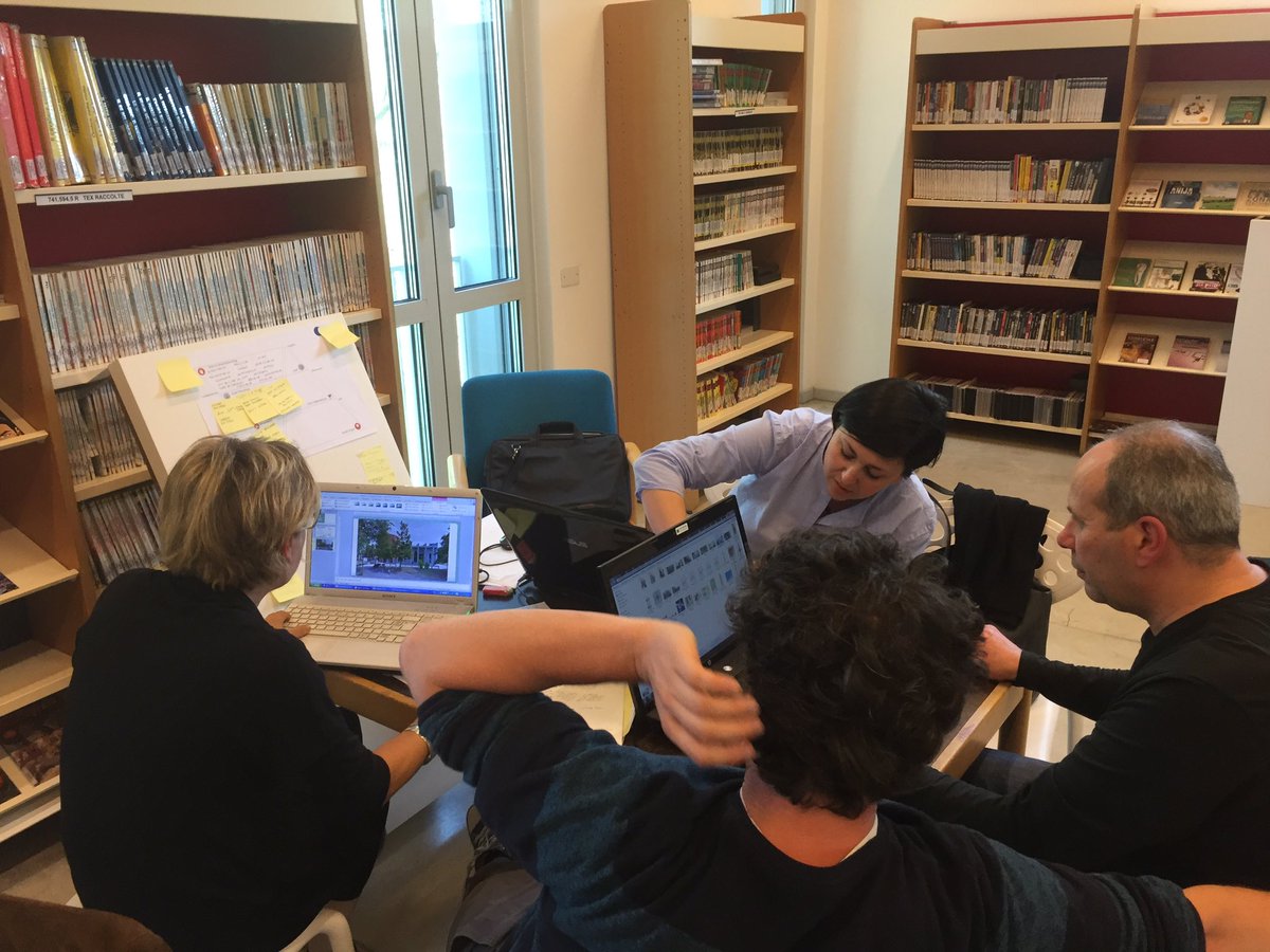 4 gruppi eterogenei al lavoro: agronomi, architetti e innovatori sociali assieme per creare nuove proposte per il tetto della biblioteca