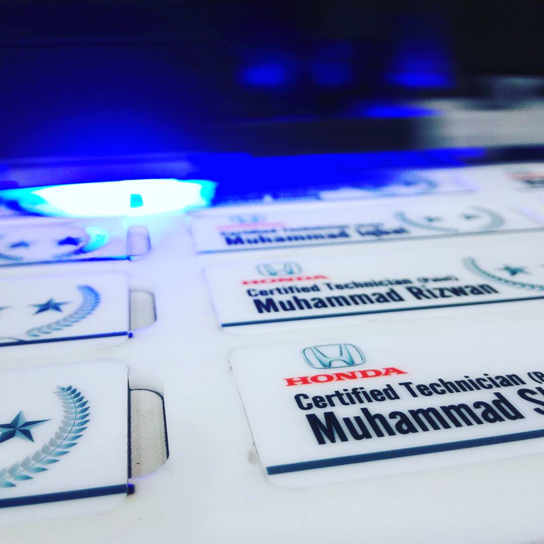 OlympianDigital's tweet photo. #Honda employee badges printing in production https://t.co/63ZBTDM4zq
