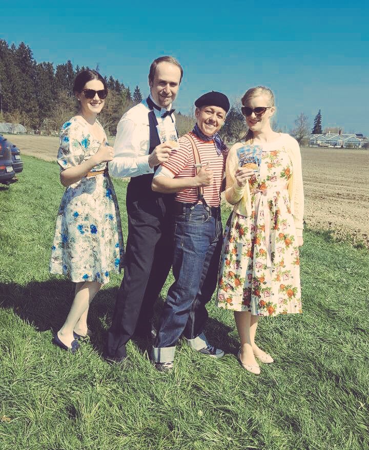 TraumRevue's tweet photo. Wir hatten heute viel #Spaß auf unserer kleinen #Promotour in #Illertissen 😊
Alle Bilder dazu hier:
https://t.co/aKRKTcKSbl
#ganzParisträumt https://t.co/TOMNo5tyeI