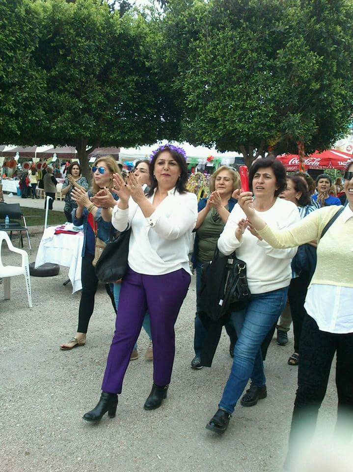 cukurova_ilce's tweet photo. Festival alanındayız ve herkes mutlu siz taşlarla karşılanıyorsanız nedenini partinize sorun sayın başkan @selvacam https://t.co/AmAZdY50P2