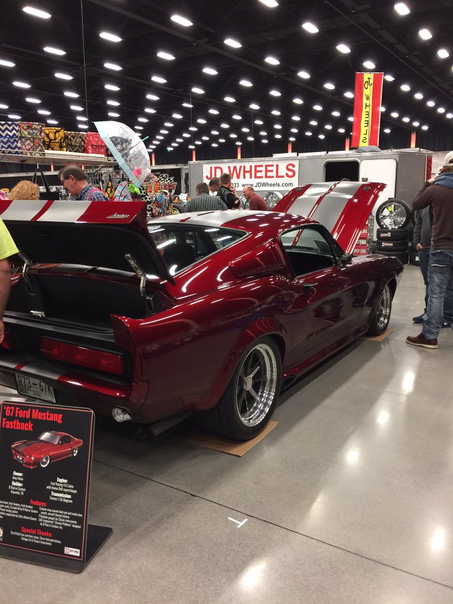 TaylorD1994's tweet photo. Quickest way to my heart? Rod Run. 😍 https://t.co/lbzFAPSs6S