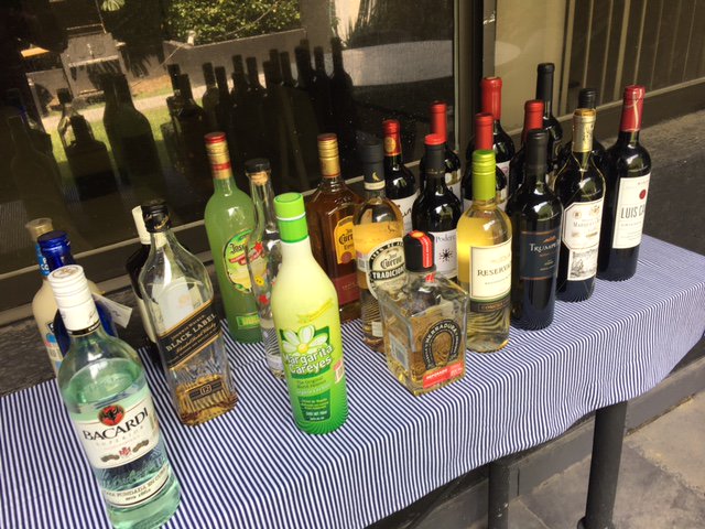 piscitelli's tweet photo. Una buena despedida necesita de mucha bebida, buenos postres y la mejor compañía, los estamos esperando chilangos #ultimoasado @mirandau https://t.co/Qsqjz1eIhB