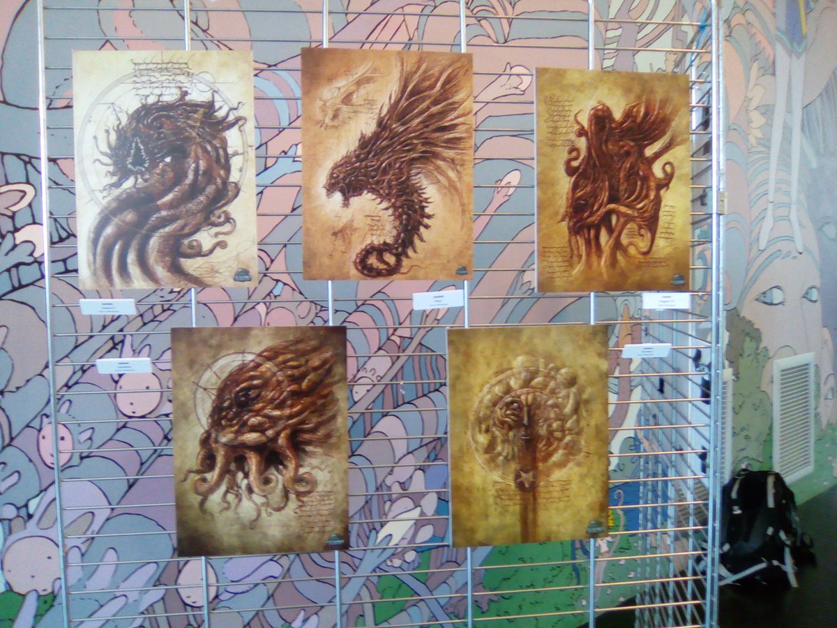 ligue_ludique's tweet photo. Au #FMI / #FestivalDesMondesDeLImaginaire/ #FMI2017 : #ftaghn #cthulhu #Lovecraft #HPLovecraft #Images #indicibles #Moebius #Montrouge #jdr https://t.co/CYEyXixrJO