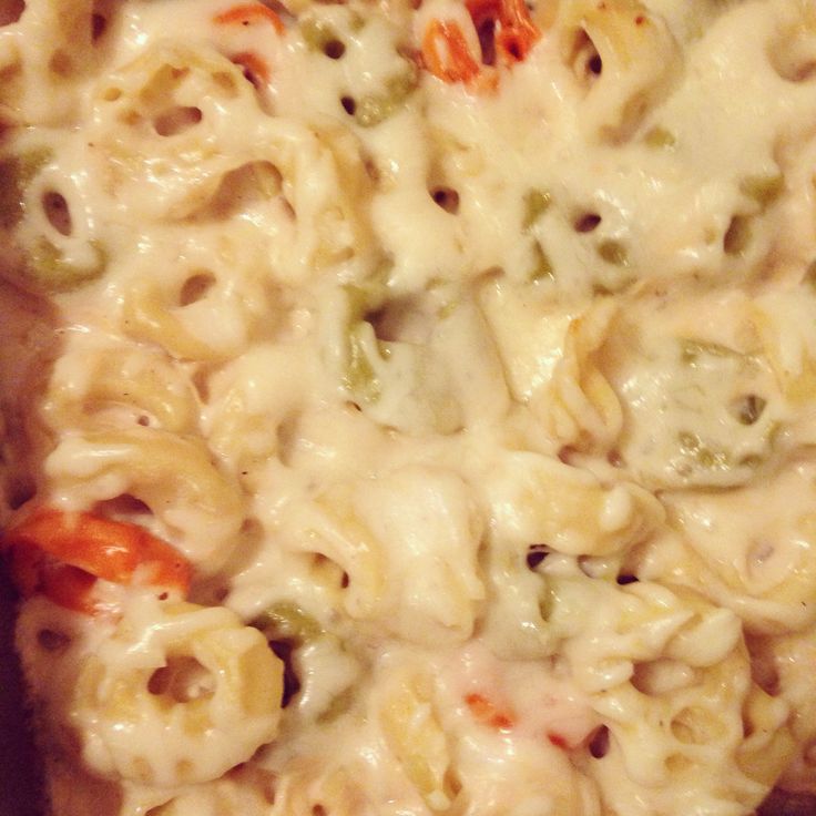 Quick easy cheap and delicious. Baked tortellini.    The picture doesn't eve…

Quick easy cheap and delicious.  delectablesalads.com/quick-easy-che…