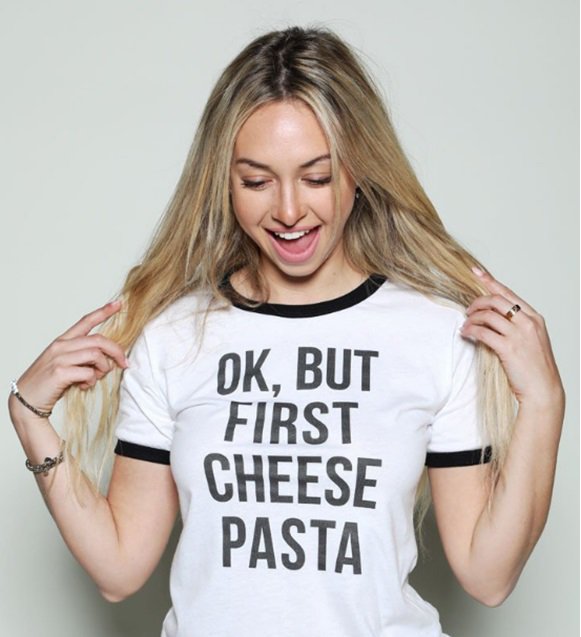 KiSS925's tweet photo. .@BachelorABC’s @CorinneOly has come out w/ her own clothing line &amp; it’s great. Check it out! ---> https://t.co/U29haaeNI4 https://t.co/PXuycjZmyo