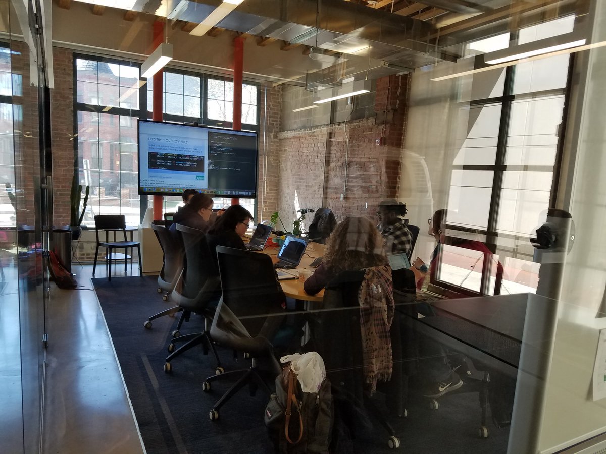 hearmecode's tweet photo. 75 women here today learning to code! I am woman, #HearMeCode https://t.co/kuFBwzrmzA