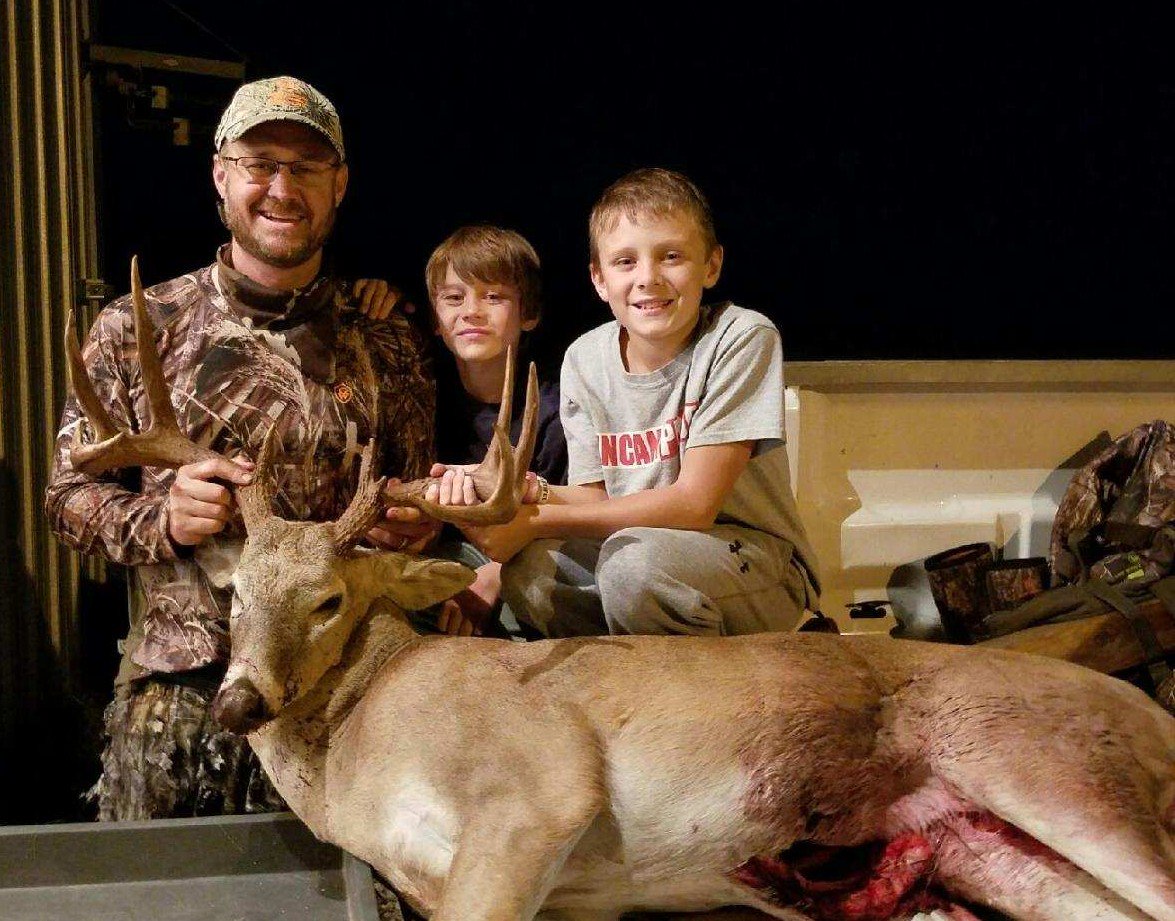 okdeerprocessor's tweet image. Cory, Jack, and Tag Ensey, great looking buck!!! facebook.com/mudcreekwildga… #whitetaildeer #meatinthefreezer #mudcreekprocessing