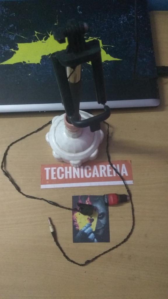 nilanjanspov's tweet photo. Technology is about creativity!
DIY gadgets: smartphone tripod, Collar mic, USB OTG adapter.
#TECHNICARENA https://t.co/jUhO1ZSFuR