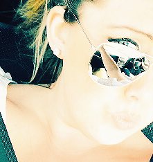 bexyvintagebabe's tweet photo. @TheVixMellor When you're singing in the car like ...🎶🎶🎶😎🎶🎶🎶 #sunnyday #learninglyrics #acousticmusic here we come ! https://t.co/b5sKk3ypBt