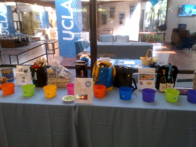 UCLAPrytanean's tweet photo. @UCLA_Alumni 60 mbrs of Prytanean &amp; guests attend their annual benefit w/silent auction in support of scholarships https://t.co/aK7AJUS273