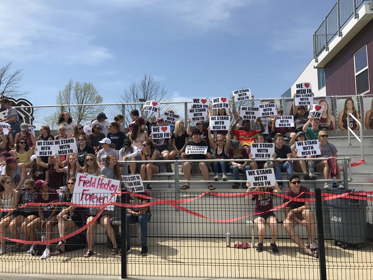 OzarksOzone's tweet photo. Quite a show of support at Missouri State field hockey alumni game. Dozens of signs advocating to reinstate the program. https://t.co/yw8IhRhf6W