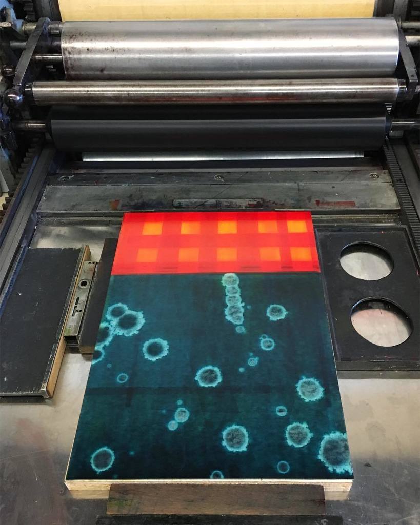 baltimoreprints's tweet photo. Very fun experiments happening in our Painterly Letterpress workshop today! #bpsworkshop #letterpress https://t.co/7usgydO2xl https://t.co/YcUCcXDeLE