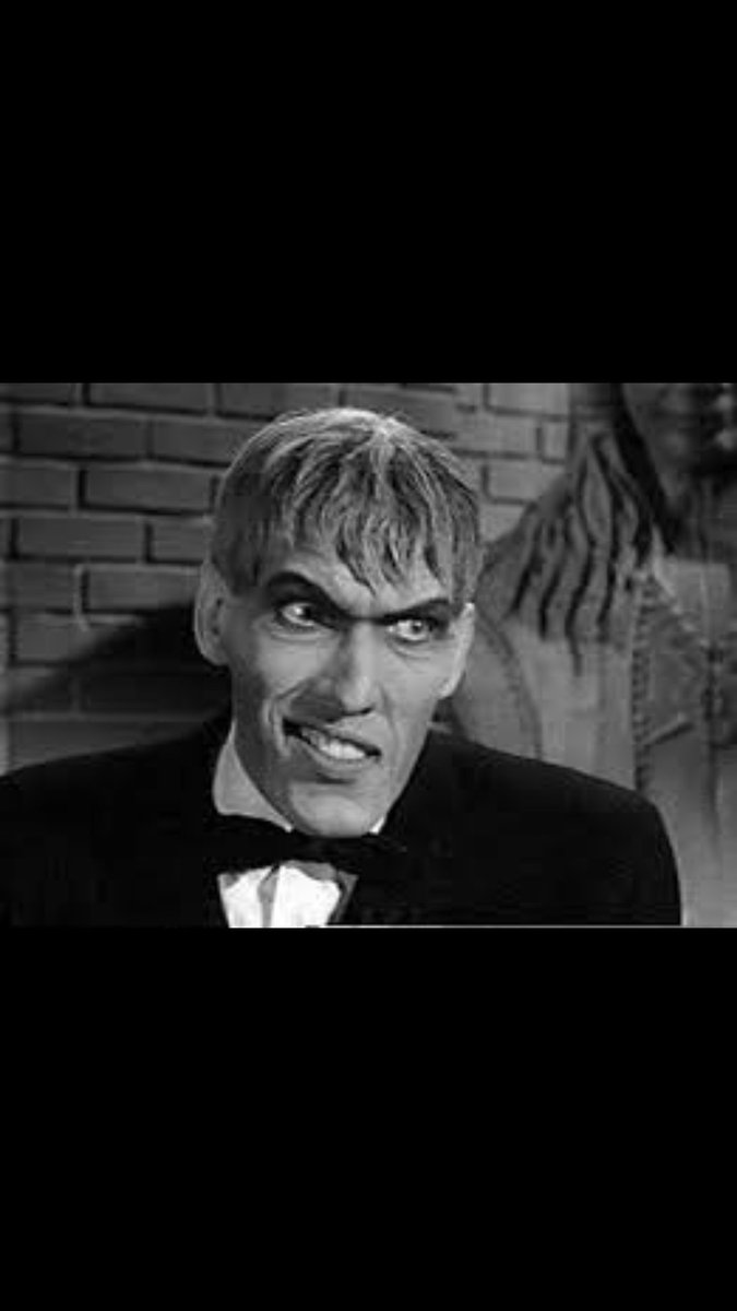 lfccarlo68's tweet image. Phil Neville on #MOTD  💩