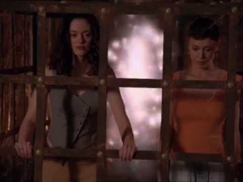 HollyFansSpain's tweet photo. The power of three will set us free! #RewatchingCharmed #Charmed ·4x21· https://t.co/HeKT8FIMfp