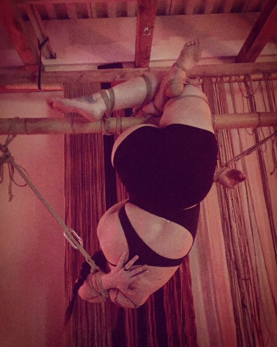 Spirals. @inoublietta in my @mocojute https://t.co/IOsrHfUu62<a class="tags" target="_blank" title="On Twitter" href="/?out=eyJ0eXAiOiJKV1QiLCJhbGciOiJIUzUxMiJ9.eyJpYXQiOjE3MjE1ODUwMjMsImlzcyI6InR3cG9ybnN0YXJzLmNvbSIsIm5iZiI6MTcyMTU4NTAyMywiZXhwIjoxNzUzMTIxMDIzLCJyZWRpcmVjdF91cmwiOiJodHRwczovL3R3aXR0ZXIuY29tL2lub3VibGlldHRhIn0.BmoWJFADzWK464Vz1kJuBfzqKCY-l0MYpIEQFLn04q235iInyYtxXJFnH054_uJ7yorTKX-6j9onBv-G4dkJcw">@inoublietta</a><a class="tags" target="_blank" title="On Twitter" href="/?out=eyJ0eXAiOiJKV1QiLCJhbGciOiJIUzUxMiJ9.eyJpYXQiOjE3MjE1ODUwMjMsImlzcyI6InR3cG9ybnN0YXJzLmNvbSIsIm5iZiI6MTcyMTU4NTAyMywiZXhwIjoxNzUzMTIxMDIzLCJyZWRpcmVjdF91cmwiOiJodHRwczovL3R3aXR0ZXIuY29tL21vY29qdXRlIn0.7rPXOBPouIxpQ2NmJZ4qVbrkYx_JmFuqrK_VEcVnkbsQfNhFJFRNgq_hzqEXJDb9DiCt1bPMNJqo30mcYMXe7A">@mocojute</a>