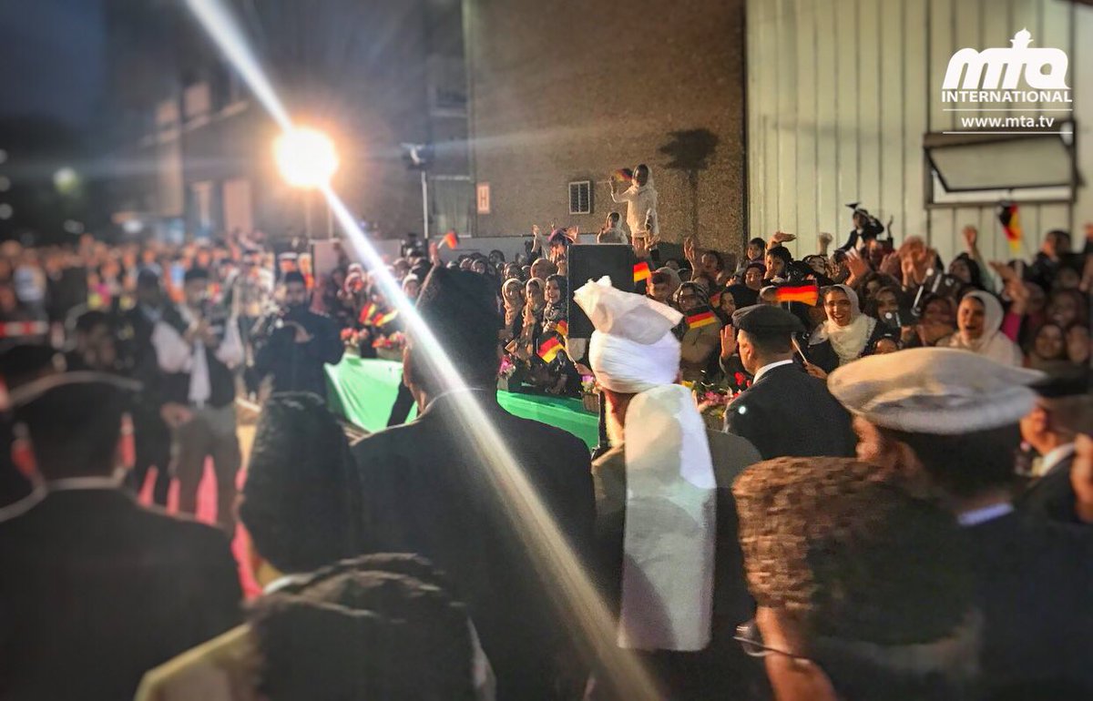 muslimtv's tweet photo. Images of pure joy as His Holiness, Hazrat Mirza Masroor Ahmad (May Allah be his Helper) reaches Baitul Sabuh, Frankfurt, Germany. #MTAi https://t.co/BcisKGghaz
