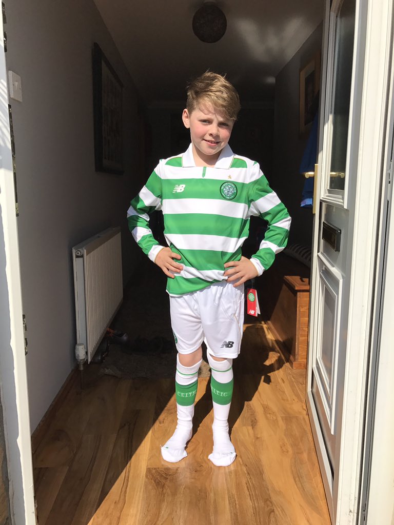 chamboruso's tweet photo. My wee boy. A young Stuart Armstrong 🍀🍀❤️ https://t.co/qEQWdObJfA