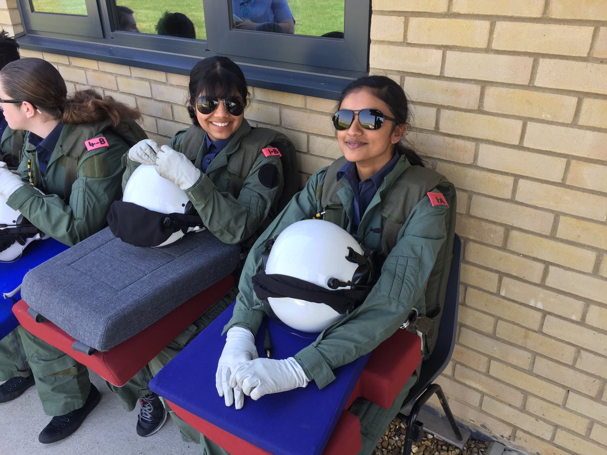 4FSquadron's tweet photo. 4 Cadets went flying at 5 AEF today, two earning their blue wings! Congrats!! ✈️✈️@LondonAirCadets #whatwedo https://t.co/1kHbwsvyl8