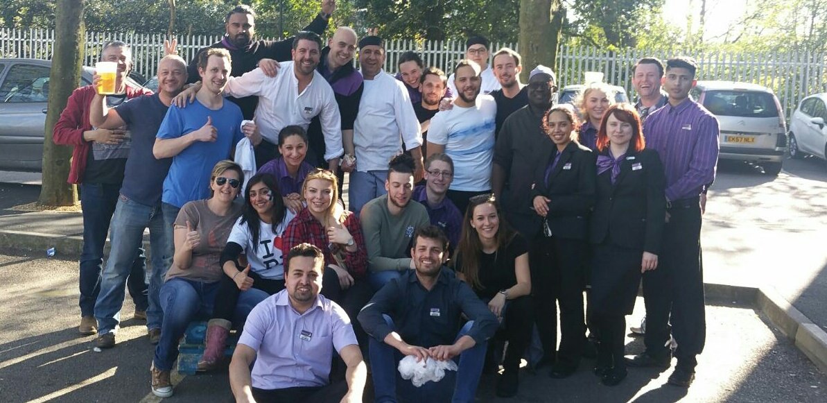 meymey489's tweet photo. @WembleyPi 
Wembley event 
Outside bar
Saracens vs harlequins https://t.co/yB6vFyr8z3